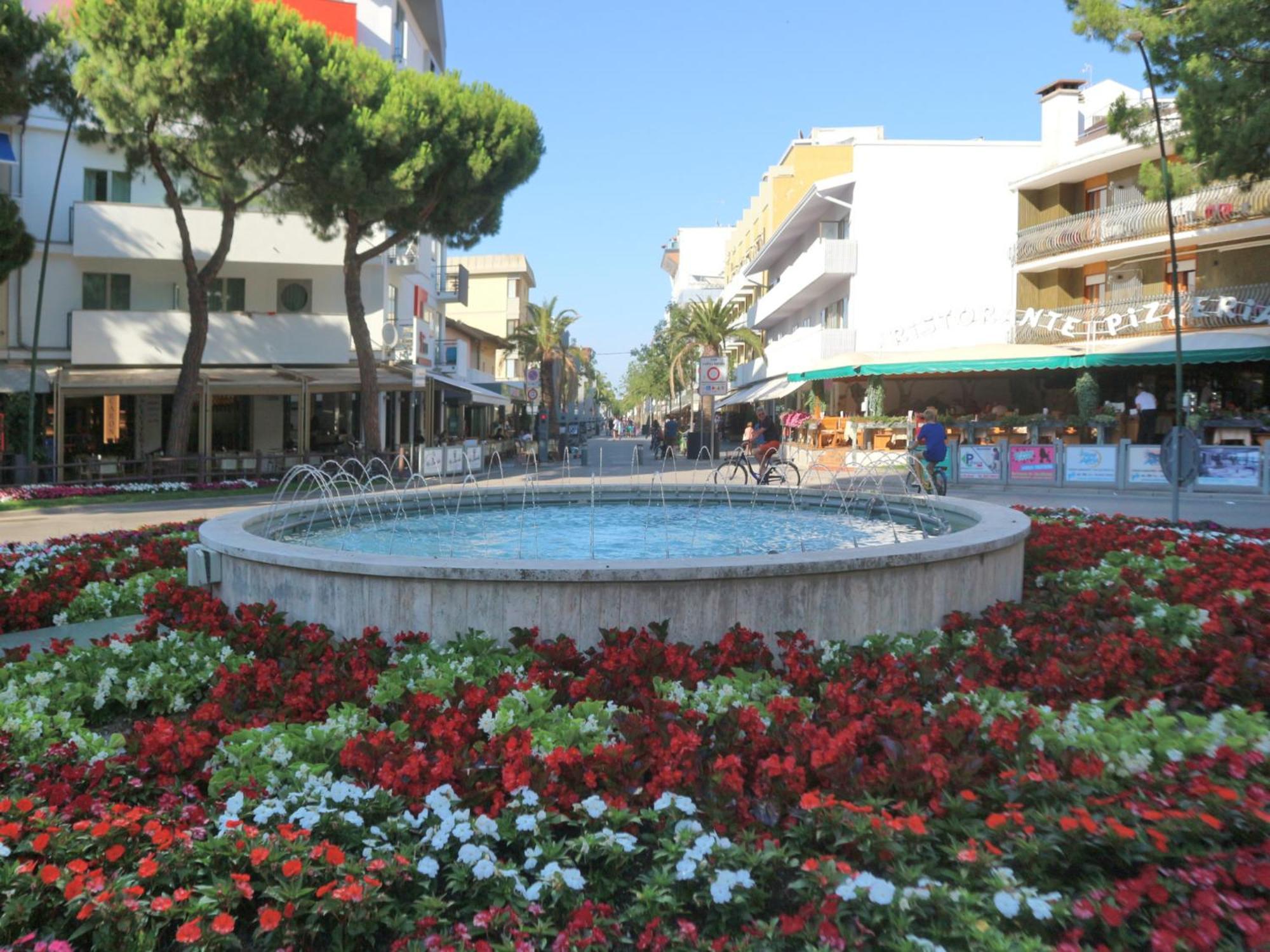 Marco Polo Apartment Lignano Sabbiadoro Exterior photo