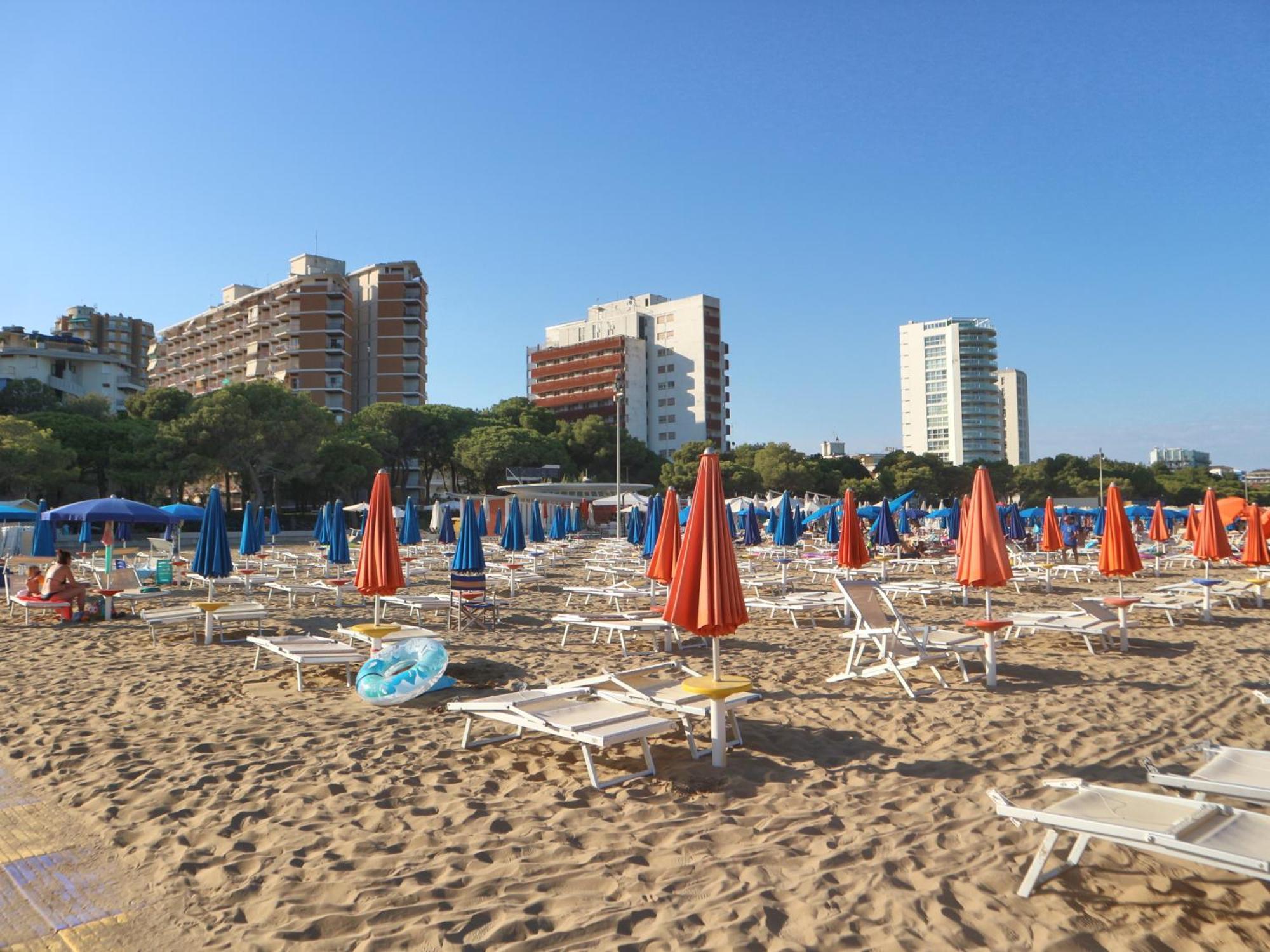 Marco Polo Apartment Lignano Sabbiadoro Exterior photo