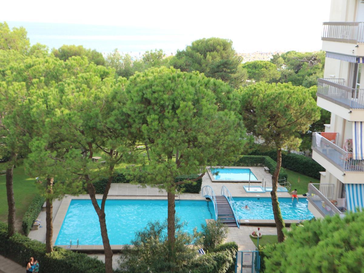 Marco Polo Apartment Lignano Sabbiadoro Exterior photo